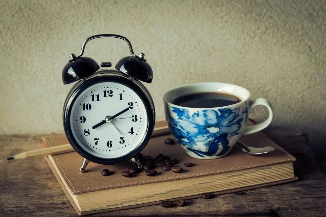 Đồng hồ để bàn mang vẻ đẹp hoài cổ, tinh tế
