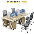 Bàn làm việc 4 người có vách ngăn Fufutech phong cách Z-space, tích hợp tủ di động