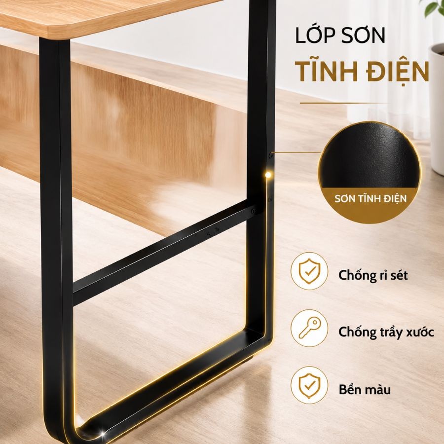 Kệ gầm rộng chạy suốt thân bàn của bàn gỗ cao su U Campus