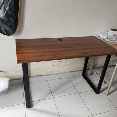 Bàn làm việc chân chữ U - ảnh thực tế từ khách hàng 9