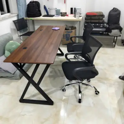 Bàn làm việc chân Double X - ảnh thực tế từ khách hàng 3