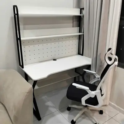 Bàn EK1 Simple liền kệ sách - ảnh thực tế từ khách hàng 1