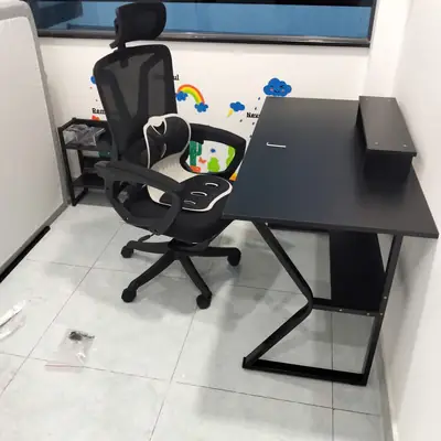 Bàn làm việc EK1 liền kệ dưới - ảnh thực tế từ khách hàng 5