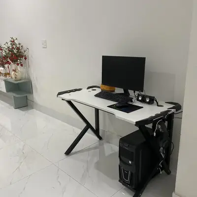 Bàn gaming K2 - ảnh thực tế từ khách hàng 1