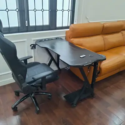 Bàn gaming K2 - ảnh thực tế từ khách hàng 3