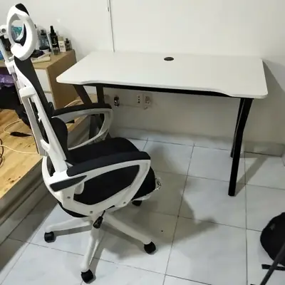 Bàn gaming K2 - ảnh thực tế từ khách hàng 6