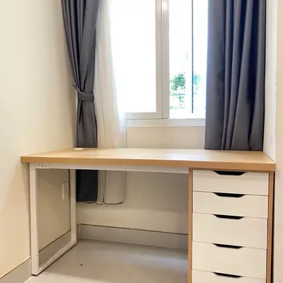 Bàn Ikea 1 tủ 5 ngăn - ảnh thực tế từ khách hàng 8