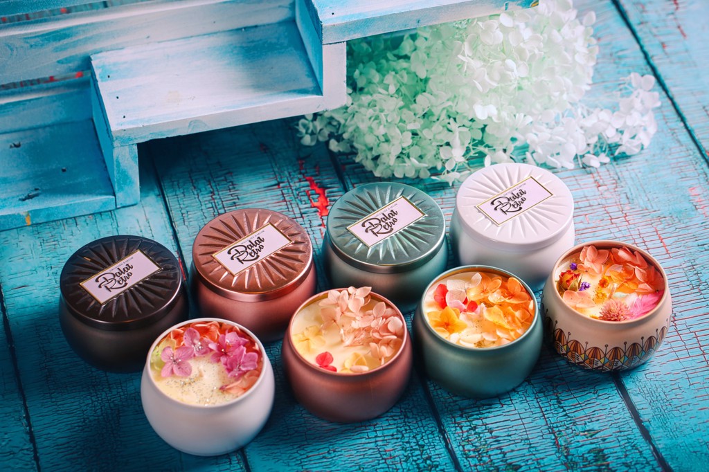 Trang trí Giáng sinh độc đáo bằng nến thơm
